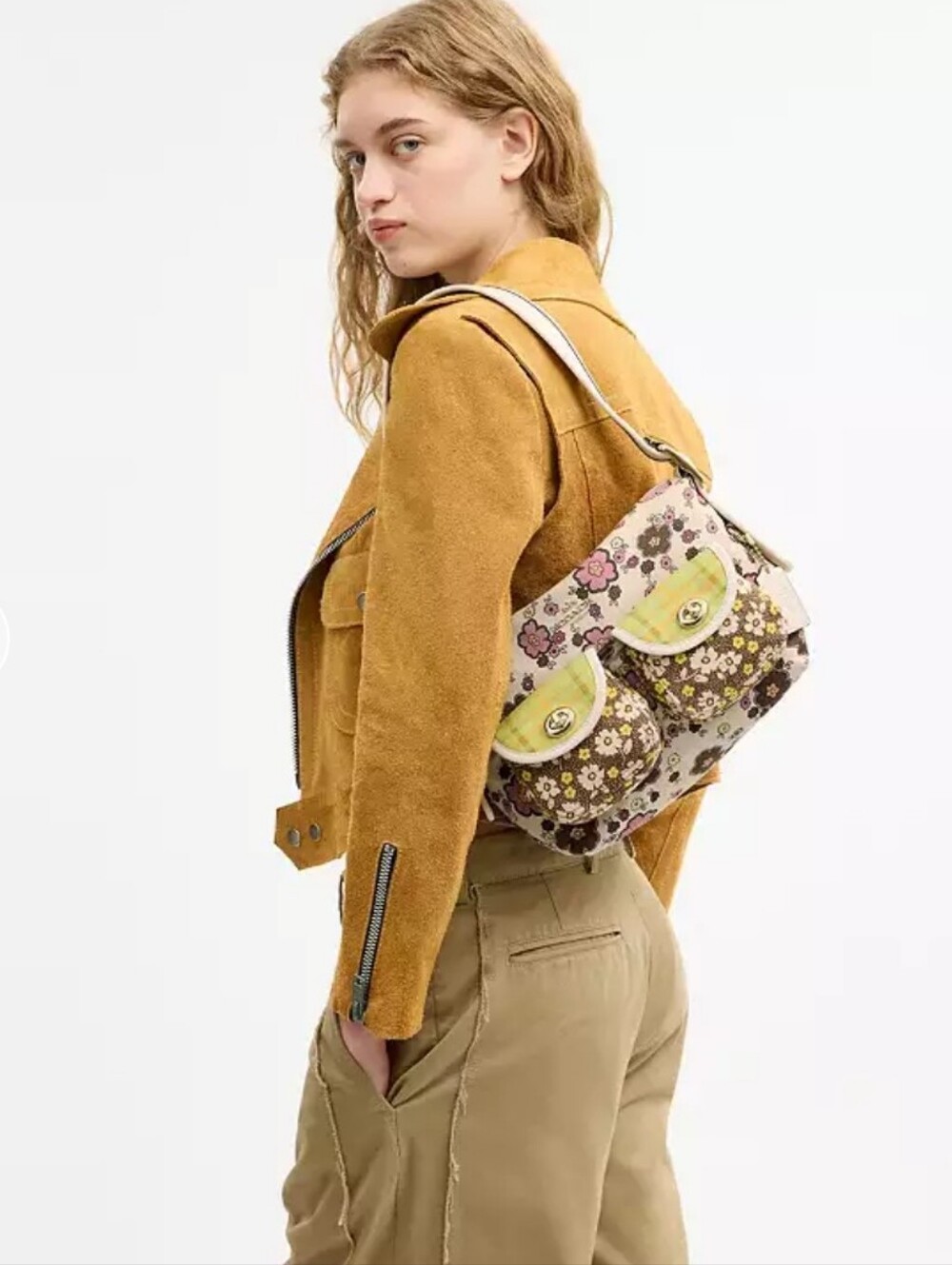 💥24 HOUR SALE💥🌼Coach Cargo Shoulder Bag Floral (FREE DIY CHARM INCLUDED)🌸 - Picture 12 of 13